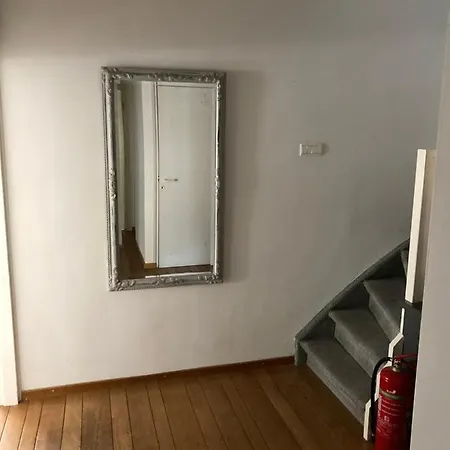 Apartment Zin