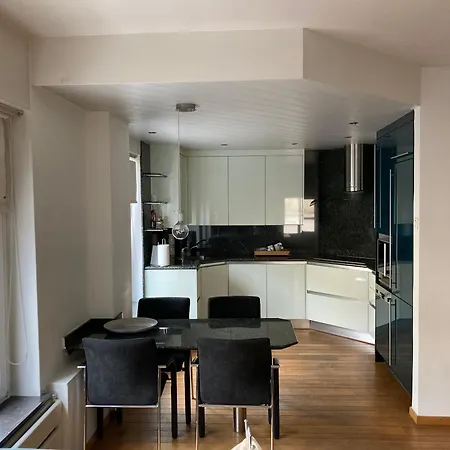 Apartment Zin
